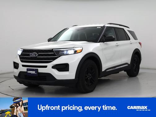 White 2022 Ford Explorer XLT