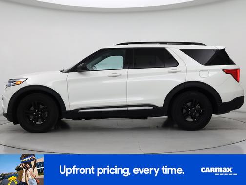 White 2022 Ford Explorer XLT