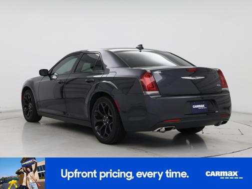2019 Chrysler 300 Touring