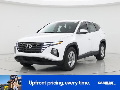 White 2024 Hyundai TUCSON SE