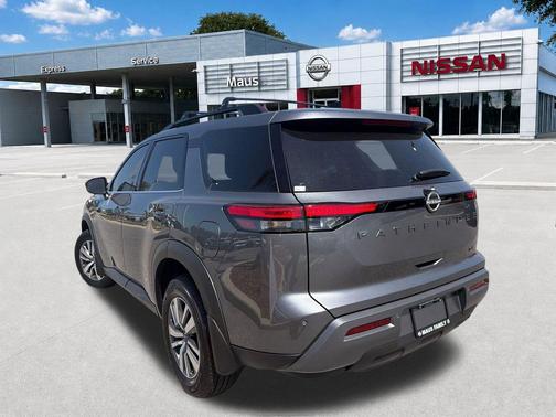 Gun Metallic 2026 Nissan Pathfinder SL