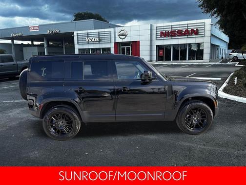 Santorini Black Metallic 2025 Land Rover Defender 110 P300