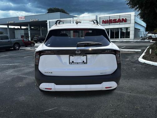2026 Nissan Kicks SV