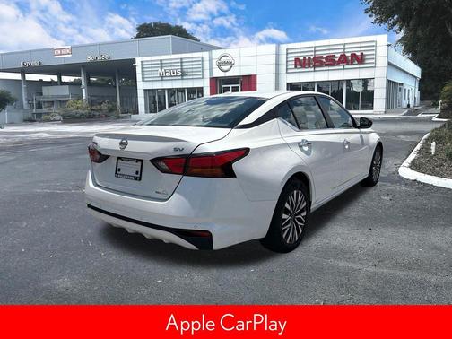 Pearl White Tricoat 2024 Nissan Altima 2.5 SV