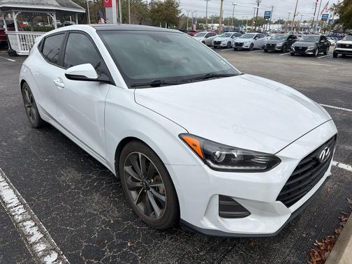 2020 Hyundai Veloster 2