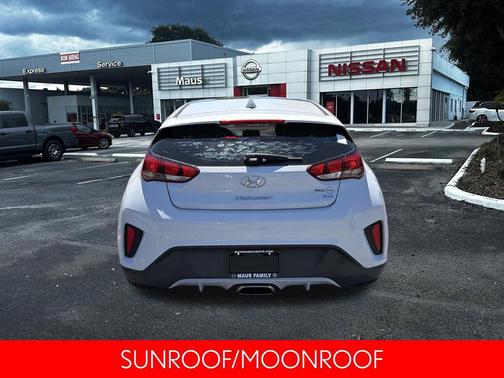 2020 Hyundai Veloster 2