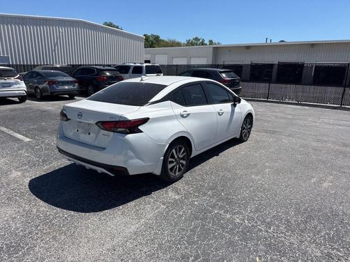 2024 Nissan Versa 1.6 SV