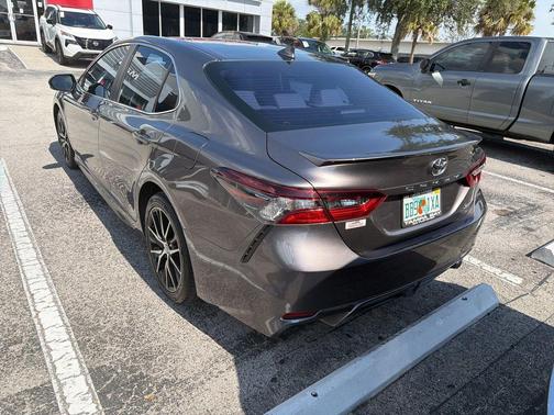 Predawn Gray Mica 2022 Toyota Camry SE