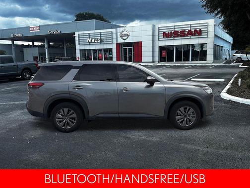 2022 Nissan Pathfinder S 4WD