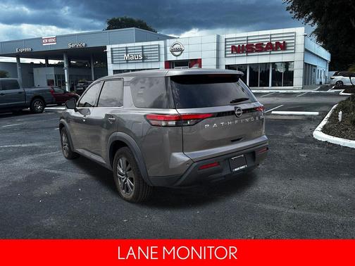 2022 Nissan Pathfinder S 4WD