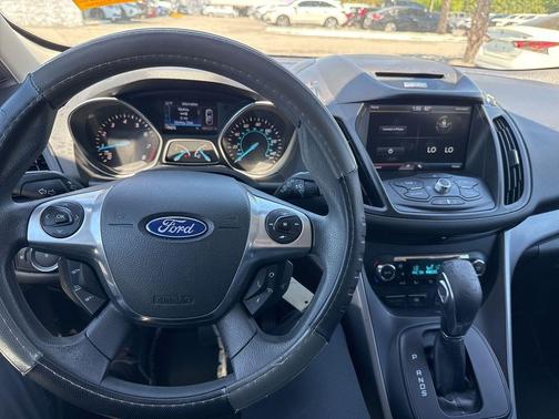 Tuxedo Black 2014 Ford Escape SE