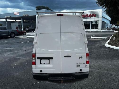 2016 Nissan NV Cargo NV2500 HD SV V8