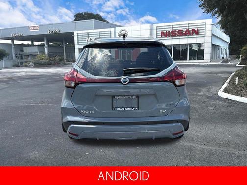 Boulder Gray Pearl/Super Black 2021 Nissan Kicks SV