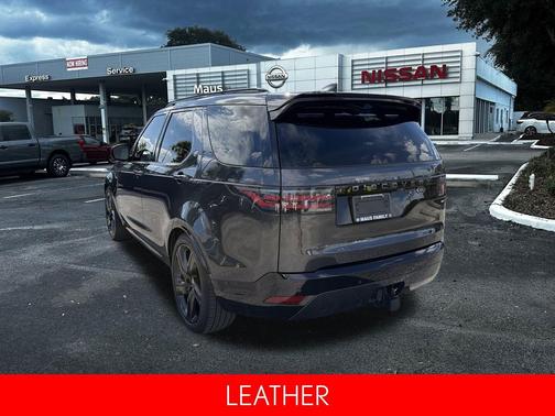 2023 Land Rover Discovery P300 S R-Dynamic