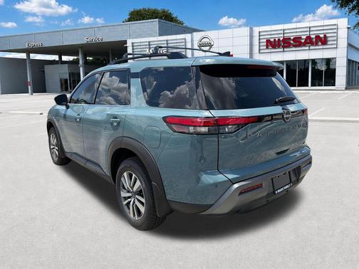 Baltic Teal 2026 Nissan Pathfinder SL