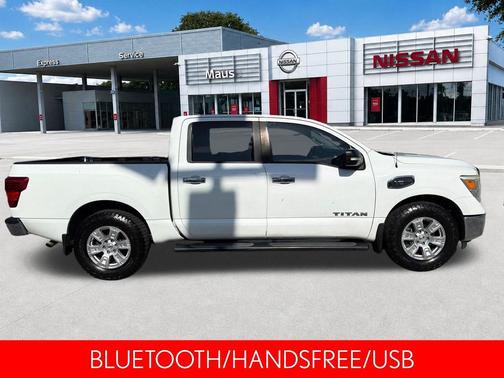 Glacier White 2017 Nissan Titan SV