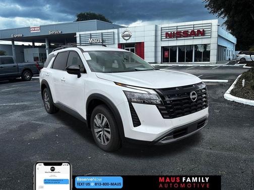 Everest White Pearl Tricoat 2026 Nissan Pathfinder SL