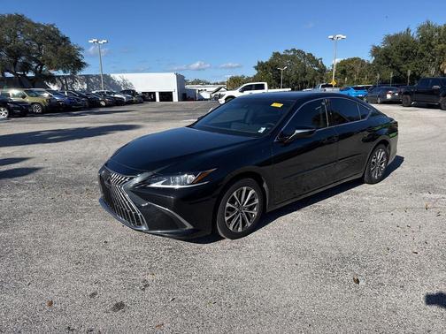 2023 Lexus ES 350 Base