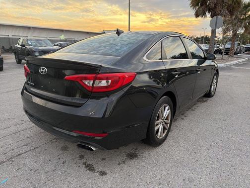 2016 Hyundai SONATA SE