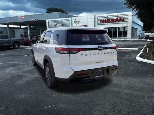 2026 Nissan Pathfinder S