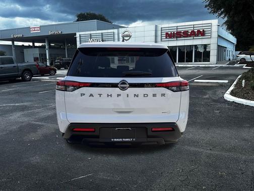 2026 Nissan Pathfinder S
