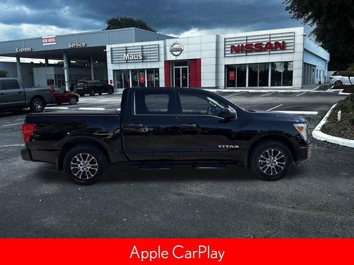 2022 Nissan Titan SV