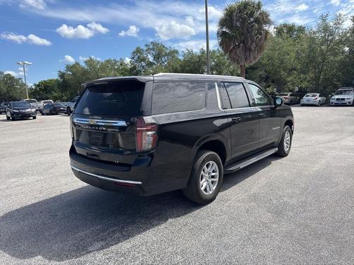 Black 2024 Chevrolet Suburban LT