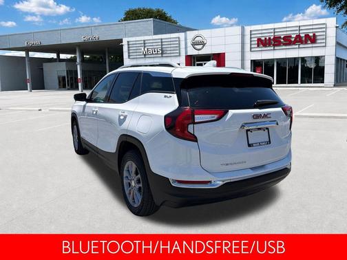 Summit White 2024 GMC Terrain SLT