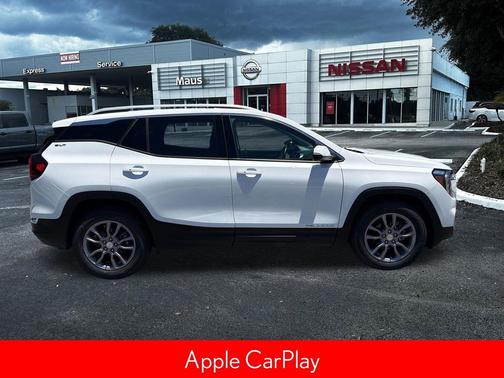 Summit White 2024 GMC Terrain SLT