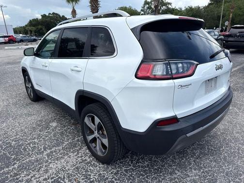 Bright White Clearcoat 2019 Jeep Cherokee Limited