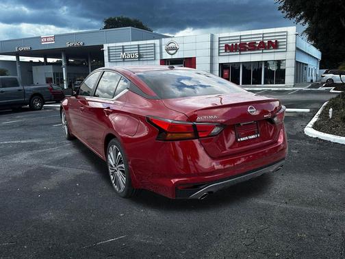 Scarlet Ember Tintcoat 2026 Nissan Altima 2.5 SV