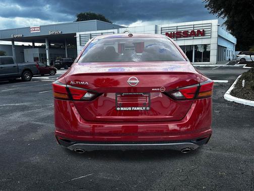 Scarlet Ember Tintcoat 2026 Nissan Altima 2.5 SV