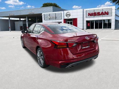 Scarlet Ember Tintcoat 2026 Nissan Altima 2.5 SV