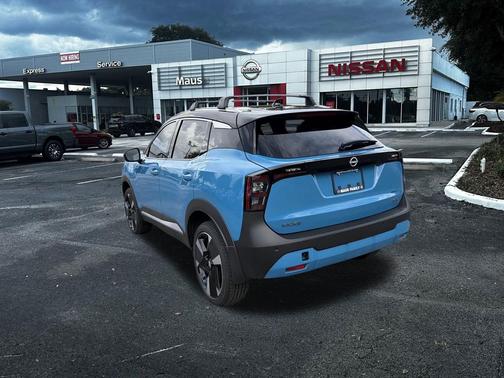 2026 Nissan Kicks SR