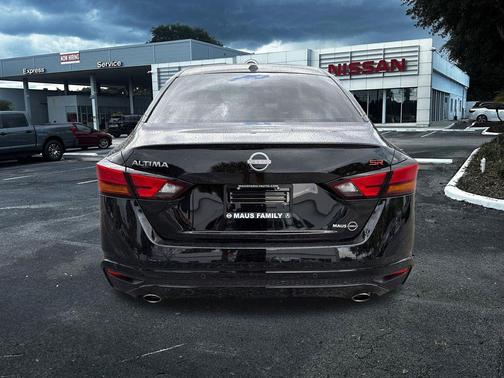 Super Black 2026 Nissan Altima SR FWD