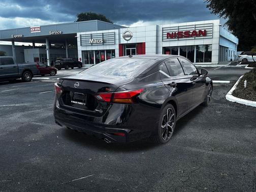 Super Black 2026 Nissan Altima SR FWD