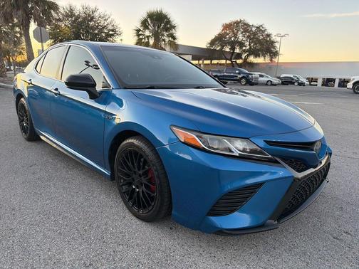 2019 Toyota Camry SE