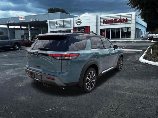 Baltic Teal/Super Black 2026 Nissan Pathfinder Platinum