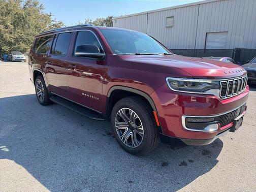 2024 Jeep Wagoneer L Series II 4x2