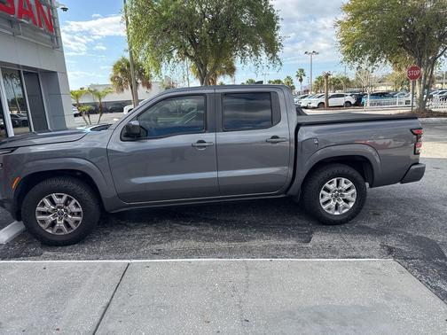 2022 Nissan Frontier SV