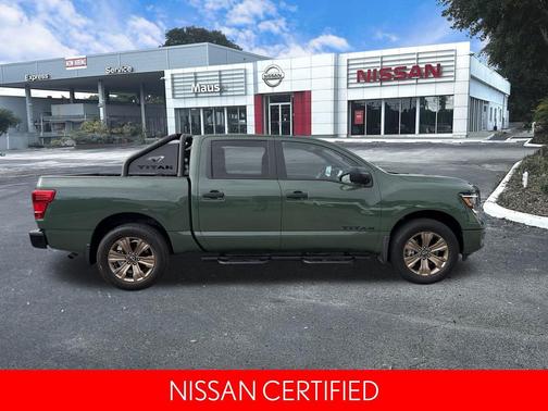 2024 Nissan Titan SV