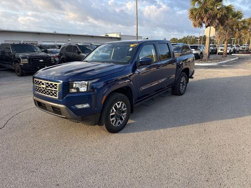 2023 Nissan Frontier SV