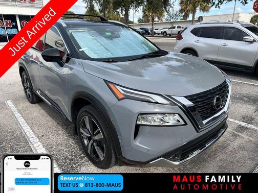 Boulder Gray Pearl/Super Black 2021 Nissan Rogue Platinum