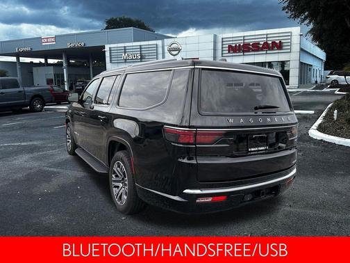 Diamond Black Crystal Pearlcoat 2024 Jeep Wagoneer L Series II 4x2