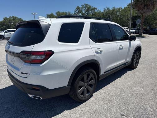 Platinum White Pearl 2025 Honda Pilot Sport