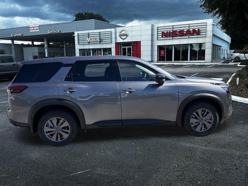 2026 Nissan Pathfinder S