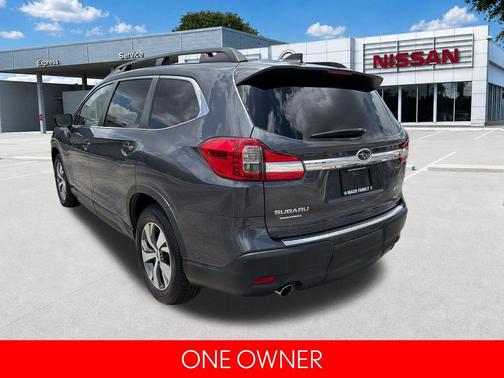 Magnetite Gray Metallic 2022 Subaru Ascent Premium 8-Passenger