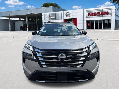 Champagne Silver/Black 2026 Nissan Rogue Platinum