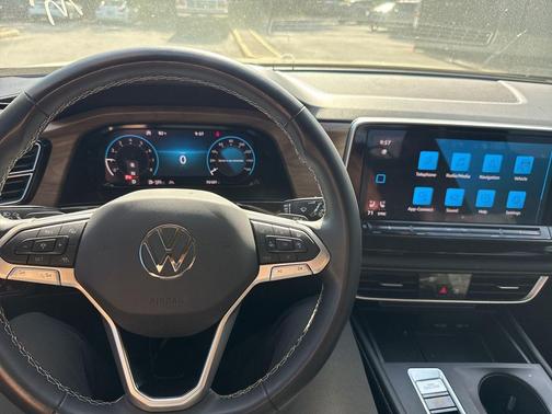 2024 Volkswagen Atlas 2.0T SE