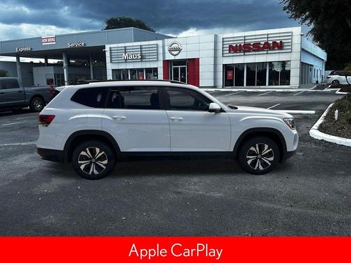 Pure White 2024 Volkswagen Atlas 2.0T SE